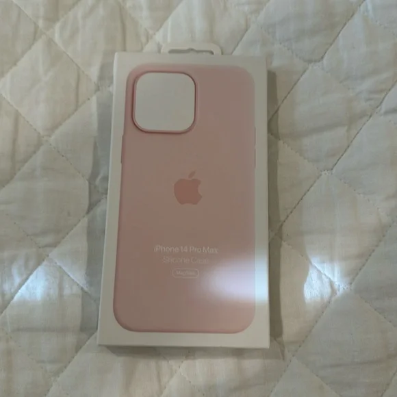 iPhone 14 ProMax Siliconone case - Picture 1 of 2